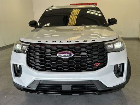 Used 2026 Ford Explorer ST w/ Sun And Sound Package AWD/4WD image 8