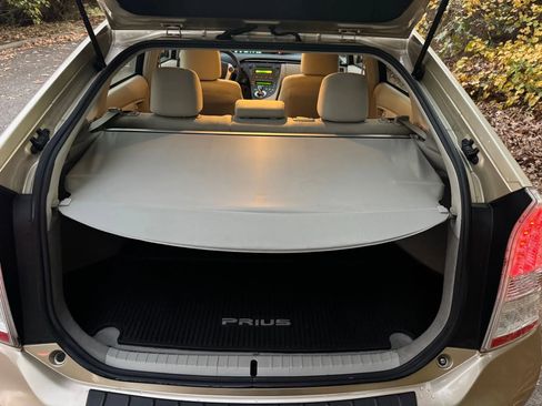 Used 2011 Toyota Prius Four image 4