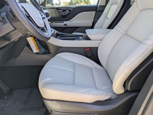 New 2026 Lincoln Aviator Premiere w/ Jet Appearance Package image 16