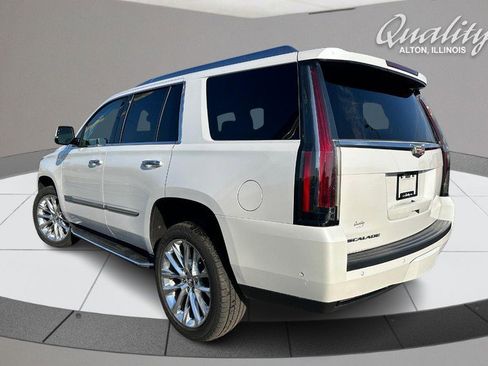 Used 2020 Cadillac Escalade Luxury AWD/4WD image 7
