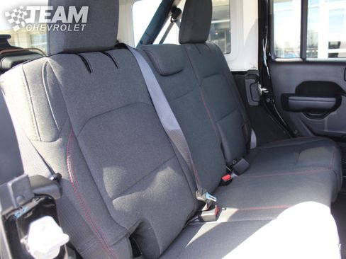 Used 2024 Jeep Wrangler Unlimited Rubicon image 25