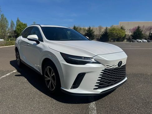 Used 2023 Lexus RX 350 Premium w/ Accessory Package image 6