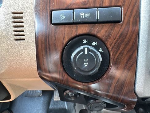Used 2015 Ford F350 Lariat w/ Lariat Ultimate Package AWD/4WD image 15