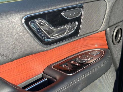 Used 2021 Lincoln Navigator L Reserve RWD image 25
