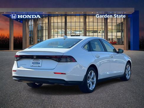 Certified 2023 Honda Accord LX image 3