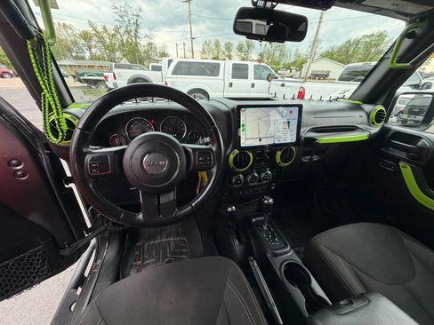 Used 2018 Jeep Wrangler Unlimited Sahara image 51