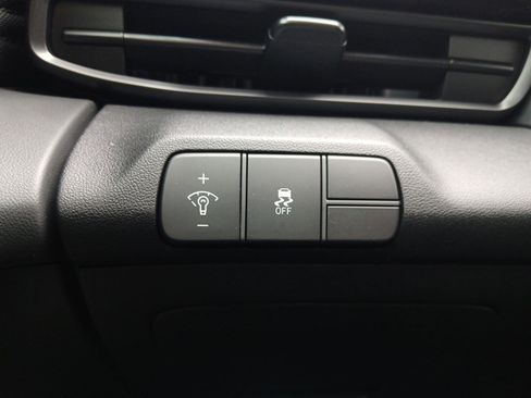 New 2026 Hyundai Elantra Sport image 21