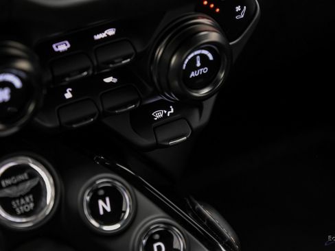 Used 2020 Aston Martin V8 Vantage Coupe RWD image 78