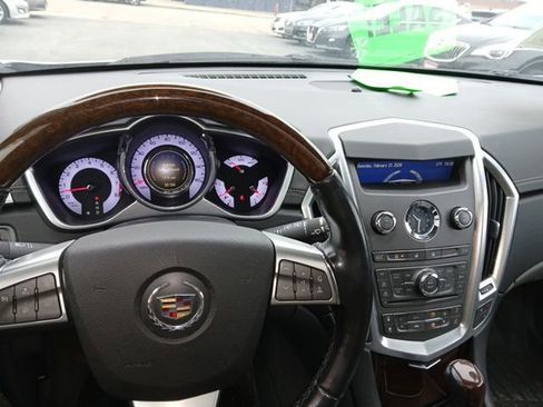 Used 2011 Cadillac SRX Performance image 32