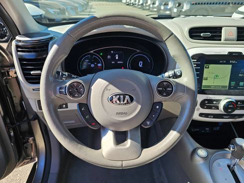 Used 2016 Kia Soul EV + w/ Paint Protection Film Package FWD image 11