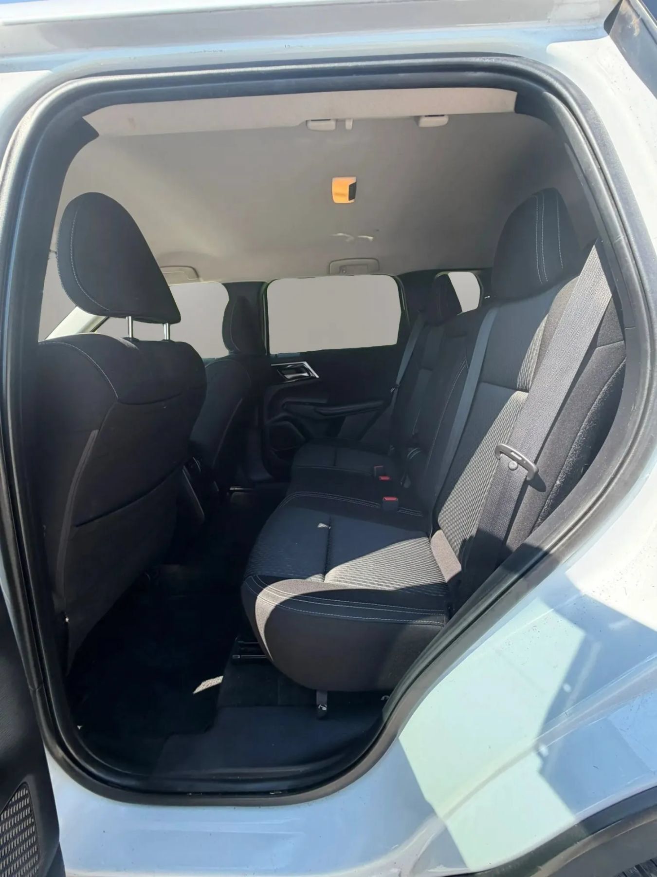 Used 2022 Mitsubishi Outlander ES FWD image 11