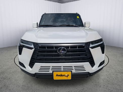 Used 2026 Lexus GX 550 w/ Accessory Package (2T) AWD/4WD image 8