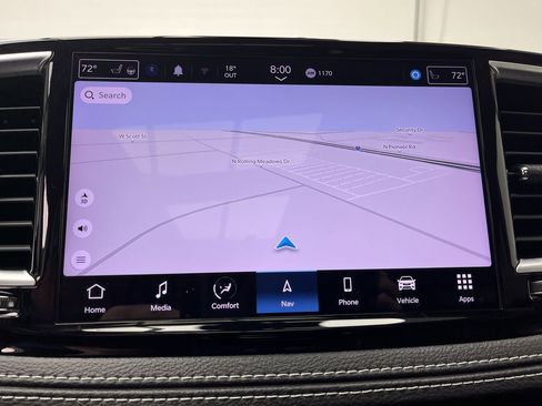 Used 2022 Chrysler Pacifica Limited w/ Uconnect Theater Family Group image 5