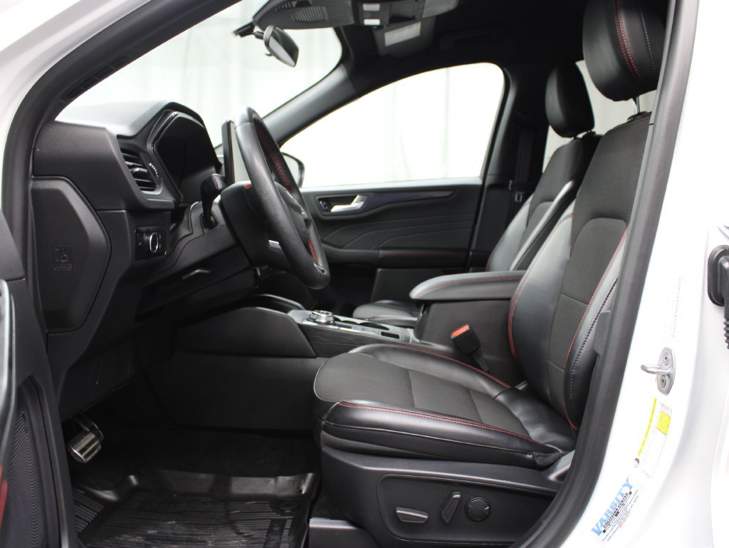 Used 2024 Ford Escape ST-Line w/ Tech Pack #1 AWD/4WD image 15