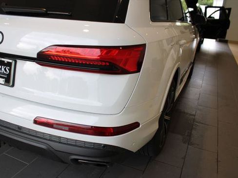 Certified 2025 Audi Q7 2.0T Premium Plus AWD/4WD image 53