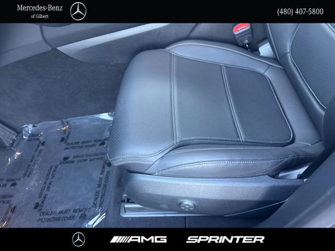 Certified 2025 Mercedes-Benz GLC 300 4MATIC image 12