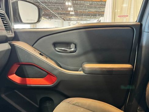 Used 2023 Nissan Frontier PRO-4X w/ Technology Package image 43