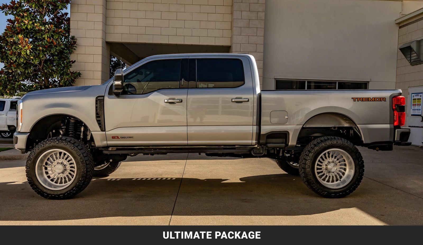 Used 2023 Ford F250 Lariat w/ Lariat Ultimate Package AWD/4WD image 5