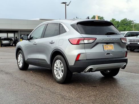 Certified 2022 Ford Escape SE w/ Convenience Package AWD/4WD image 4