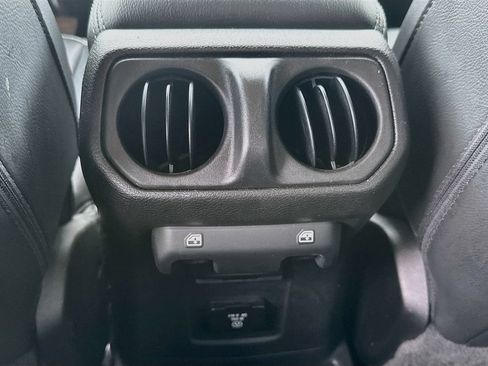 Certified 2022 Jeep Wrangler Unlimited Sahara w/ Cold Weather Group AWD/4WD image 28