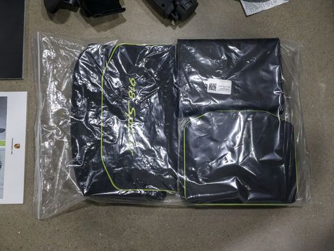 Used 2015 Porsche 918 Spyder image 76