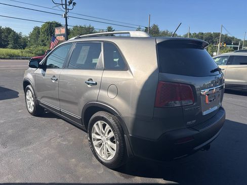 Used 2011 Kia Sorento LX w/ Convenience Pkg AWD/4WD image 6