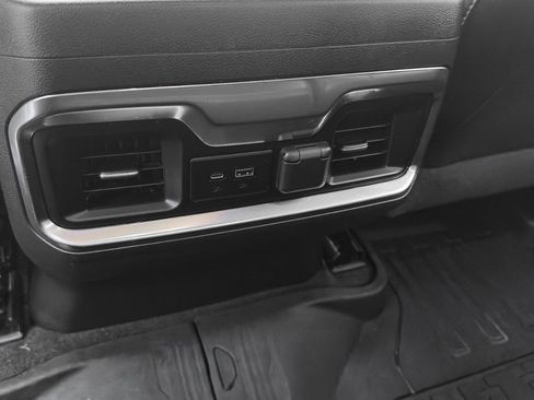 Used 2022 GMC Sierra 1500 Denali w/ Denali Premium Package image 11