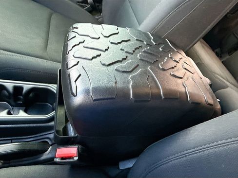 Used 2021 Jeep Wrangler Unlimited Sport image 18