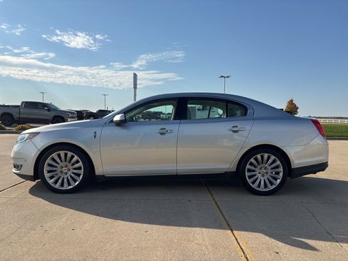 Used 2013 Lincoln MKS AWD image 5