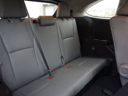 Used 2021 Toyota Highlander XLE image 23