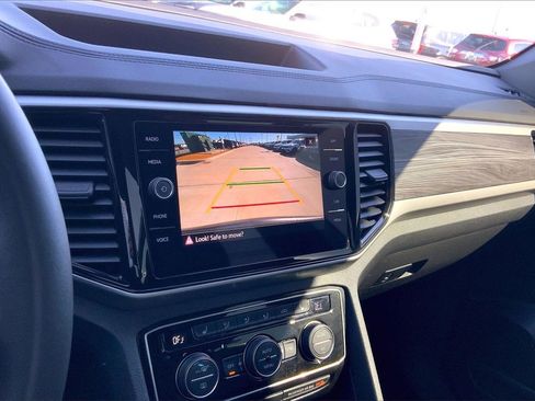 Used 2023 Volkswagen Atlas Cross Sport SE image 21