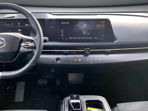 Used 2024 Nissan Ariya FWD image 9