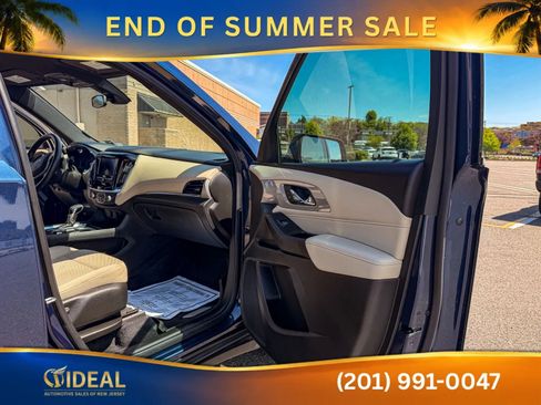 Used 2022 Chevrolet Traverse LS FWD image 10