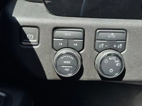 Certified 2023 Chevrolet Silverado 1500 LT AWD/4WD image 30