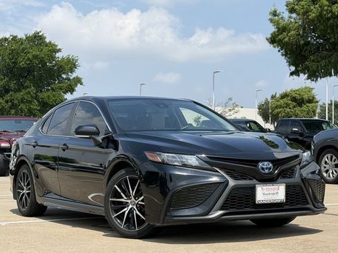 Certified 2023 Toyota Camry SE FWD image 2