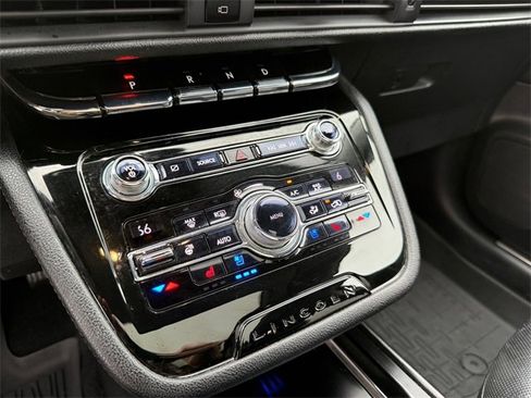 Used 2020 Lincoln Corsair Reserve w/ Equipment Group 201A image 14