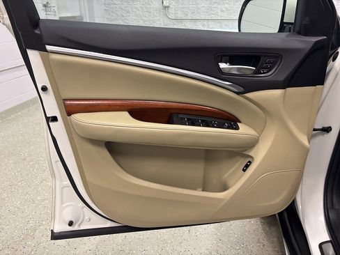 Used 2017 Acura MDX SH-AWD w/ Advance Package image 13