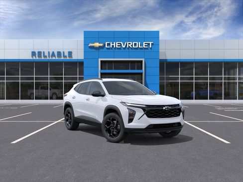 New 2026 Chevrolet Trax LT w/ Driver Confidence Package FWD image 1