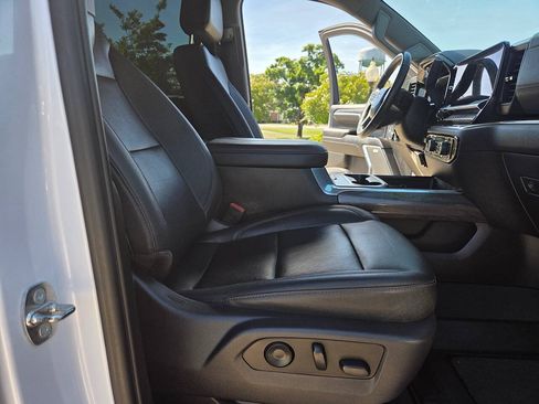 Used 2024 Chevrolet Silverado 3500 LTZ w/ LTZ Convenience Package AWD/4WD image 13
