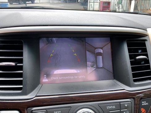 Used 2016 Nissan Pathfinder Platinum w/ Cargo Package image 28