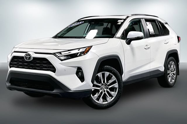 Used 2023 Toyota RAV4 XLE Premium AWD/4WD image 3