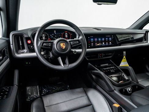 New 2026 Porsche Cayenne AWD/4WD image 4