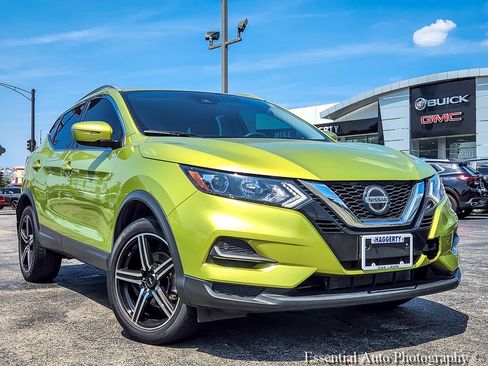 Used 2020 Nissan Rogue Sport SV AWD/4WD image 1