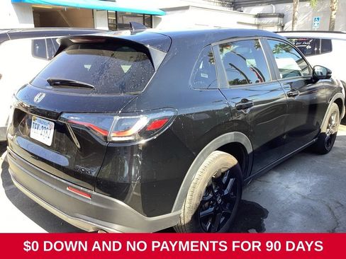 Used 2025 Honda HR-V Sport image 3