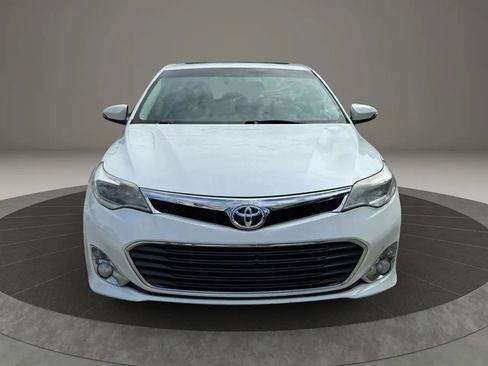 Used 2014 Toyota Avalon XLE Touring image 2