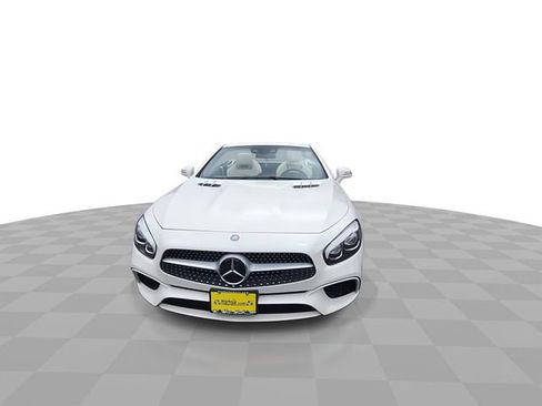 Used 2017 Mercedes-Benz SL 550 image 3