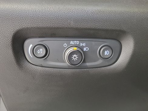 Used 2021 Chevrolet Traverse LT w/ LPO, Floor Liner Package AWD/4WD image 39