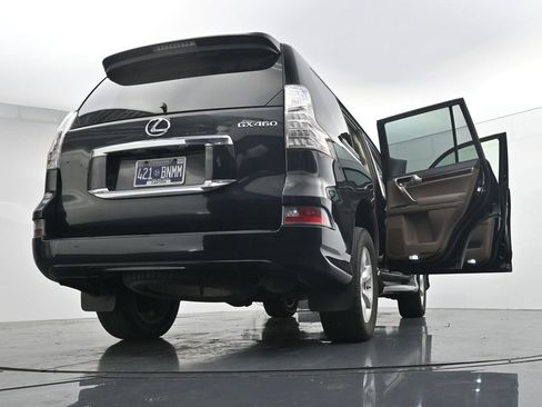 Used 2019 Lexus GX 460 AWD/4WD image 30