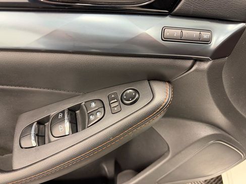 Used 2023 Nissan Maxima SR w/ Sport Mat Group FWD image 6