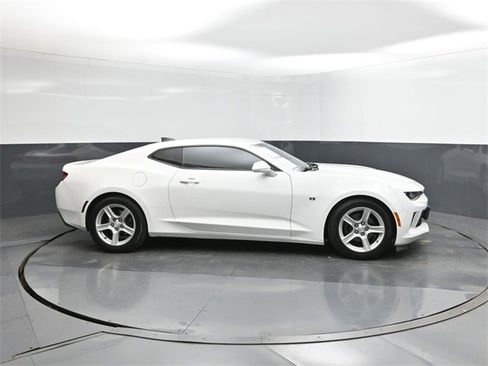 Used 2016 Chevrolet Camaro LT image 25